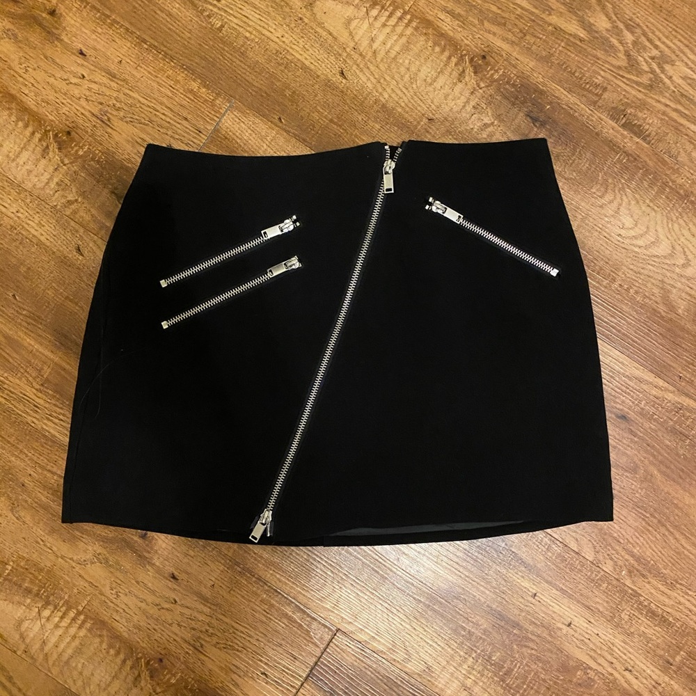 Skirt!